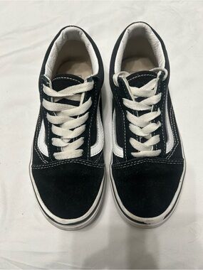 Vans Kids Black and White Sneakers - Classic Low-Top